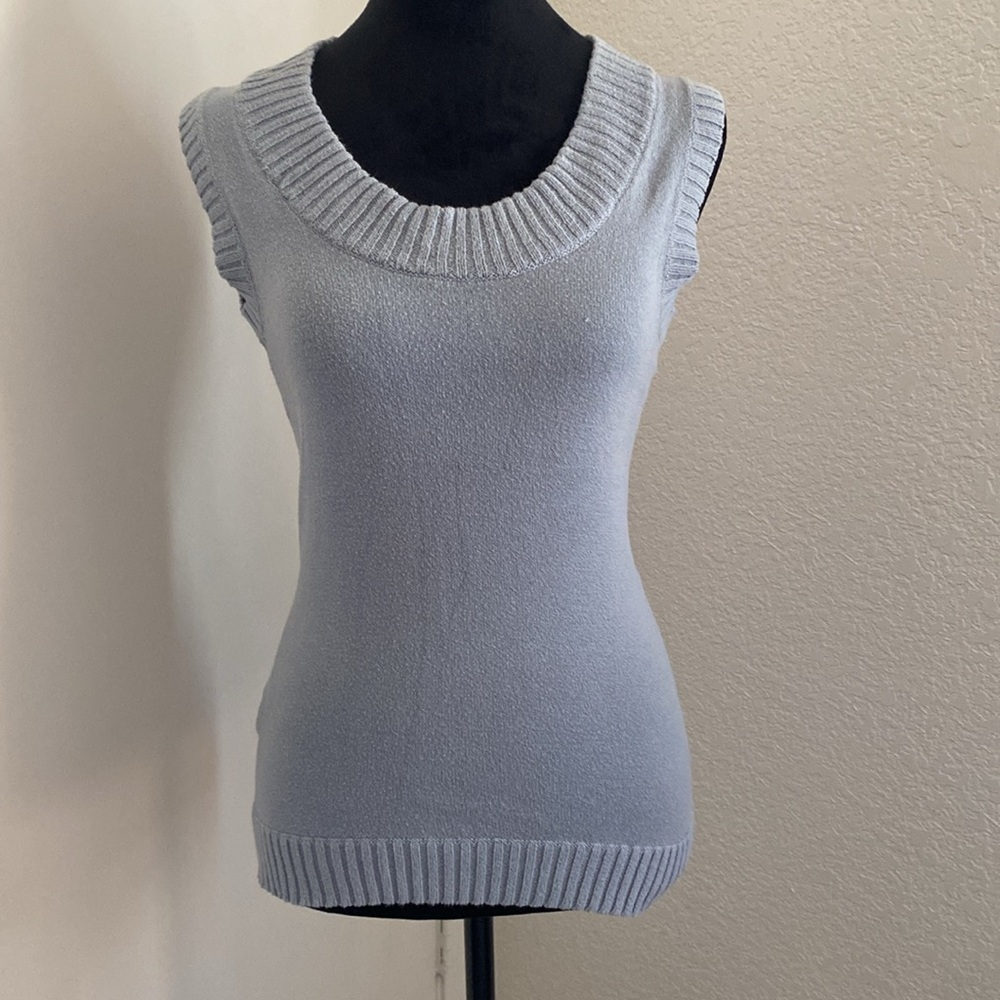 BCBG lightweight light blue knit pullover vest size S scoop neck